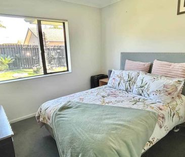 Pet Friendly Family Home - Photo 5