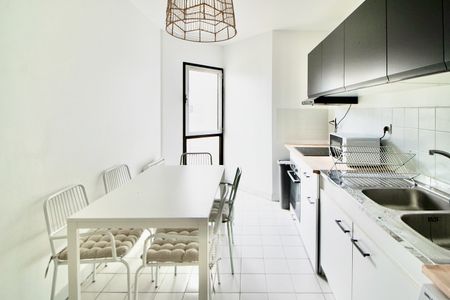 Puteaux - Volta - Chambre 5 - Photo 4