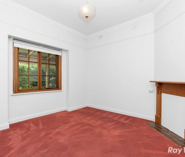 Large House, Convenient Location! - Photo 2