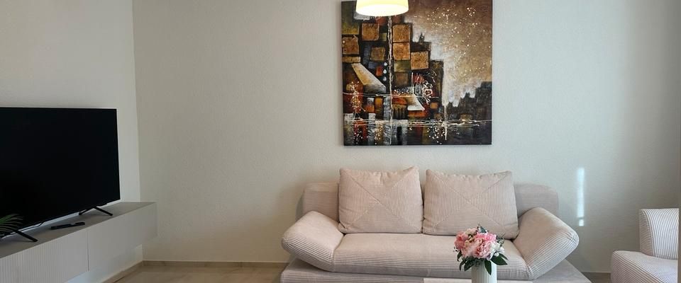 Moderne, möblierte 2-Zimmer-Wohnung, 42 qm, 5 Min. zum Zentrum - Photo 1