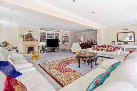 5 bedroom detached house to rent - Photo 2