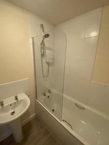 2 bedroom apartment to rent - Photo 5