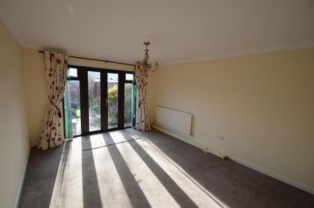 3 bedroom terraced house to rent - Photo 2