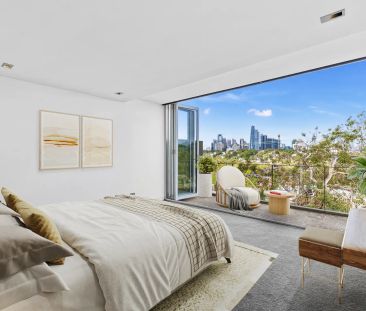 Exceptional Designer Residence in Prestigious Birchgrove Setting - Photo 5
