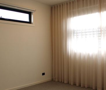 Unmatched Luxury & Double-Ensuite Living! - Photo 3