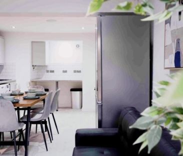 8 Beds 8 Baths - Photo 2