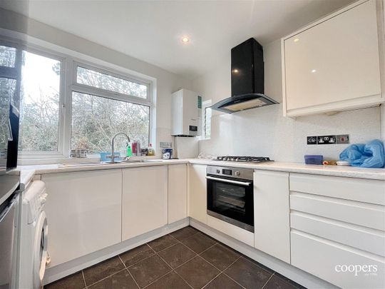 Valley Close, Northwood Hills, HA5 - Photo 1