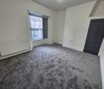 3 bedroom terraced house to rent - Photo 6