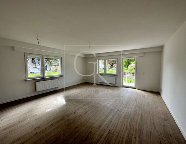 Erstbezug nach Modernisierung von lichtdurchfluteter großzügiger EG-Wohnung mit großem Süd-Balkon - Photo 1
