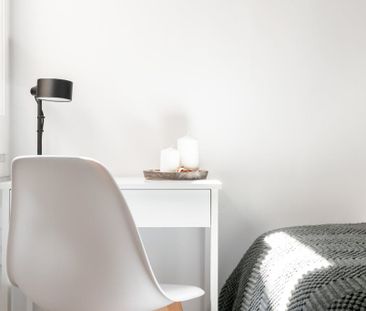 Carrer dOrient, L'Hospitalet de Llobregat, Catalonia 08904 - Photo 1