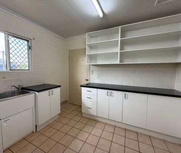 Granny Flat for Rent in Atherton including Power - Photo 2