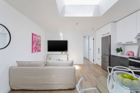 For Lease - 1106 Dundas Street Unit# #2 FL3, Toronto, Ontario - Photo 4