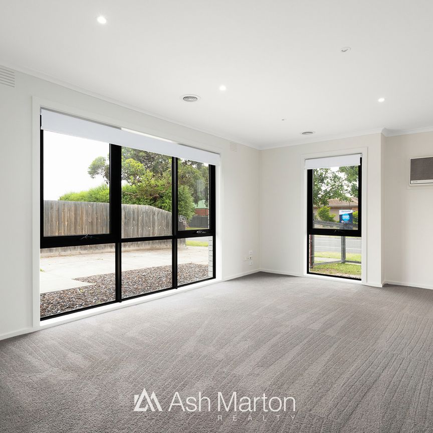 50 Lyrebird Drive, Carrum Downs, VIC 3201 - Photo 1