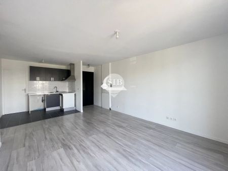 Location Appartement 3 pièces 58m² STE GENEVIEVE DES BOIS 91700 - Photo 3