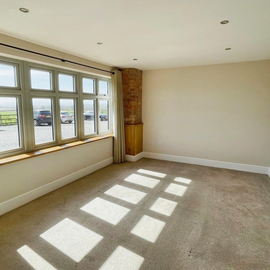 Park Barn Farms, Snitterfield - Photo 1