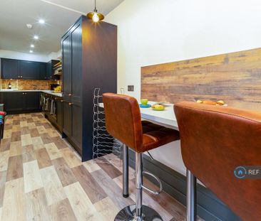 1 bedroom in a house share to rent - Photo 5