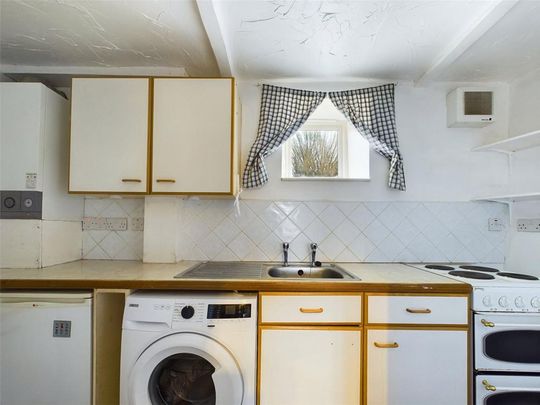 1 bedroom semi-detached house to rent - Photo 1