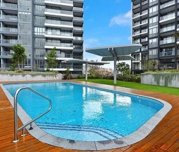 Unbeatable location from amazing fully furnished Darling Harbour ap... - Photo 2