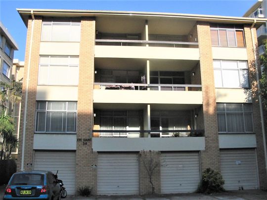 1 Bedroom Apartment in Prime Location ! - Photo 1