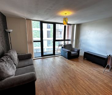 2 Bed Flat, Bury Street, M3 - Photo 1