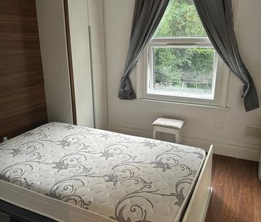 Studio Flat, Birkbeck Road, W3 - Photo 5