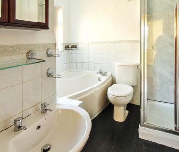 3 bedroom semi-detached house to rent - Photo 5