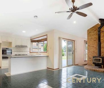 “Spacious 4-Bedroom Family Home in a Quiet Court Location” - Photo 4