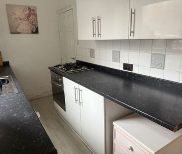 School Street, Huddersfield - Photo 3