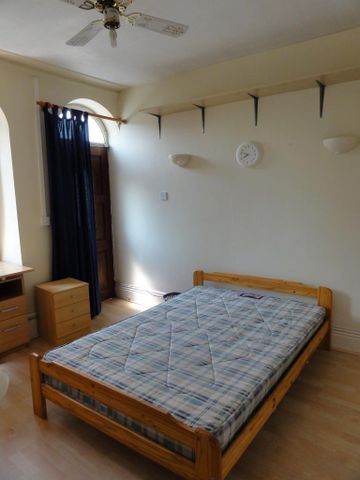 1 bedroom in a house share to rent - Photo 5