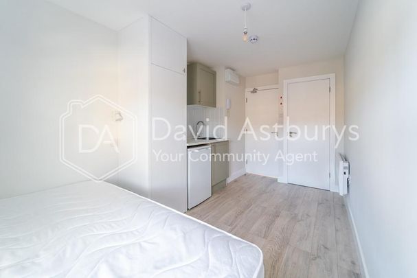 Studio to rent - Photo 1