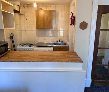 2 Bed Flat, Allison Street, G42 - Photo 4