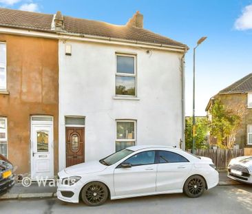 2 bedroom end of terrace house to rent - Photo 1