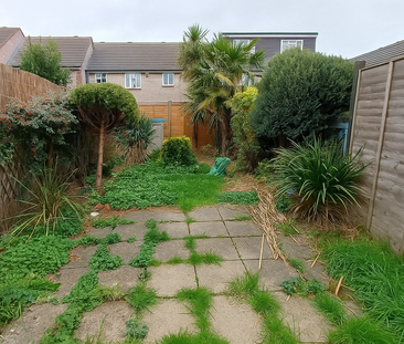 2 bedroom terraced house to rent - Photo 2