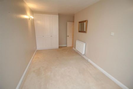 3 bedroom apartment to rent - Photo 5