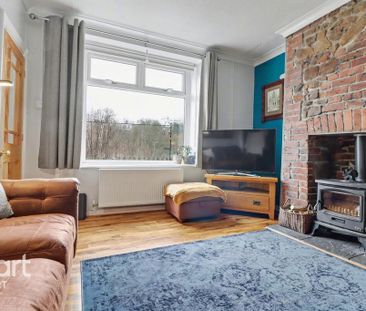 3 bedroom end of terrace house to rent - Photo 1