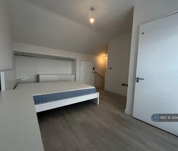 3 bedroom semi-detached house to rent - Photo 6