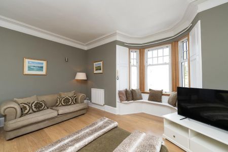 3 bedroom flat to rent - Photo 3