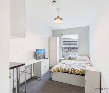 1 bedroom in a house share to rent - Photo 4