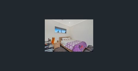 Attractive, Well Maintained 3 Bedroom 2 Bathroom Property In Blakeview! - Photo 5