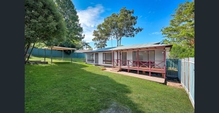 Single level three bedroom home - Photo 4