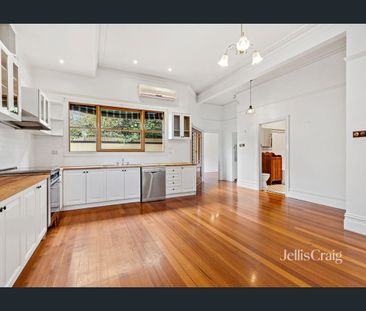 Beautifully Presented Victorian Home in Vibrant Richmond - Photo 4