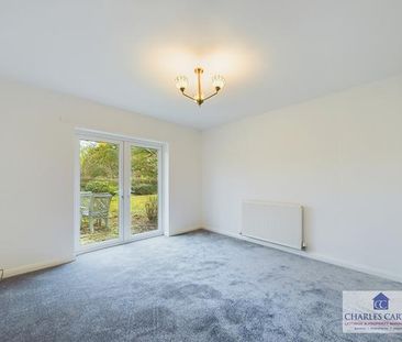 5 bedroom bungalow to rent - Photo 1