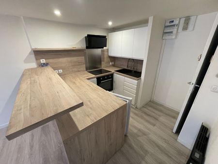 T2 non meublé en duplex de 41,74 m2, rue Royale réf G027 - Photo 4