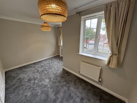 3 bedroom end of terrace house to rent - Photo 4