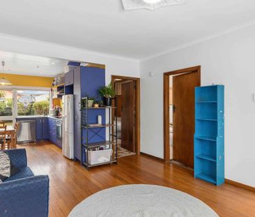 3 Bedroom Petone - Photo 2