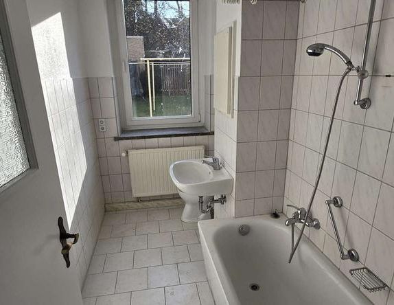 kleine 3 Raumwohnung im Erdgschoss neu gemacht ! - Photo 1