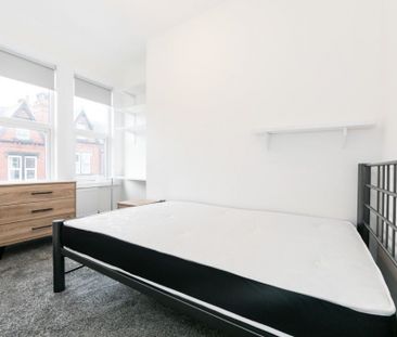 Winston Gardens, Headingley, Leeds - Photo 5