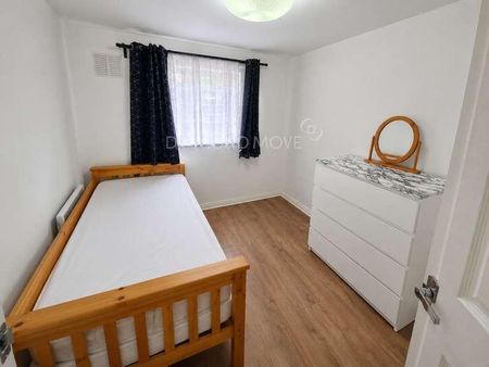 Williams Drive, Hounslow, TW3 - Photo 2