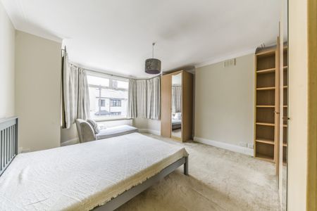West Road, Clapham, London, SW4 - Photo 4