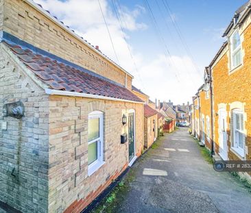 3 bedroom terraced house to rent - Photo 5